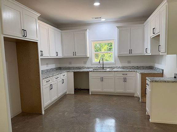 3rd image of 1677 Academy Rd