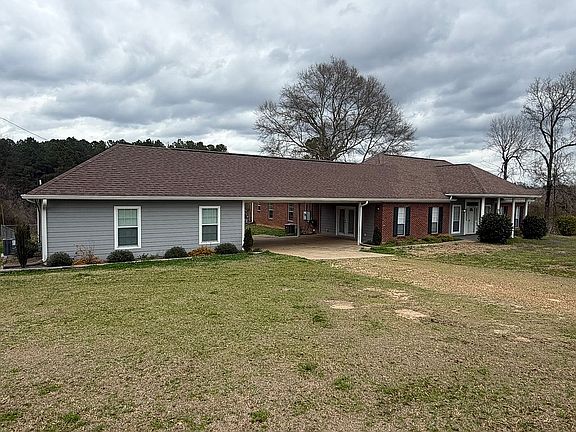 3rd image of 302 C Stringer Rd