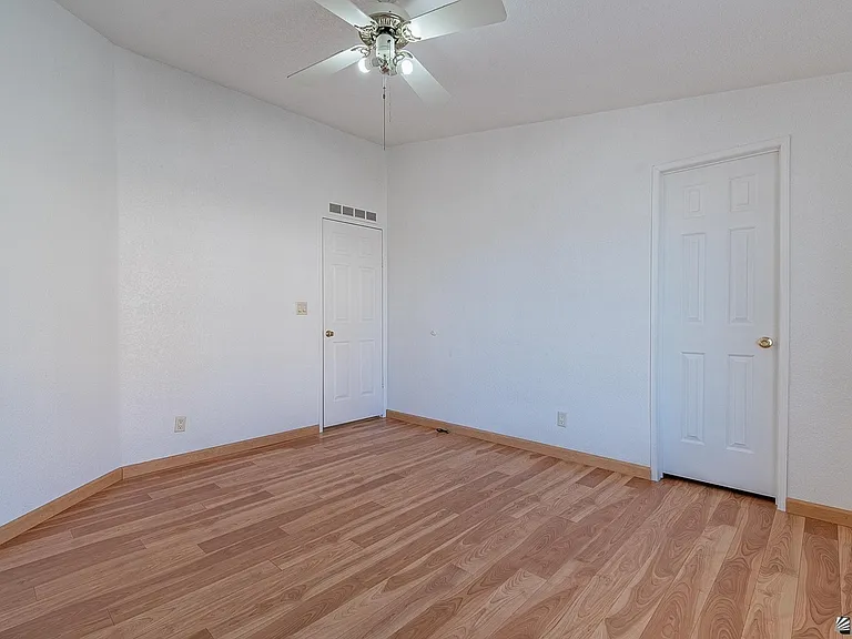 12546 S Cortez Ave — Photo 15