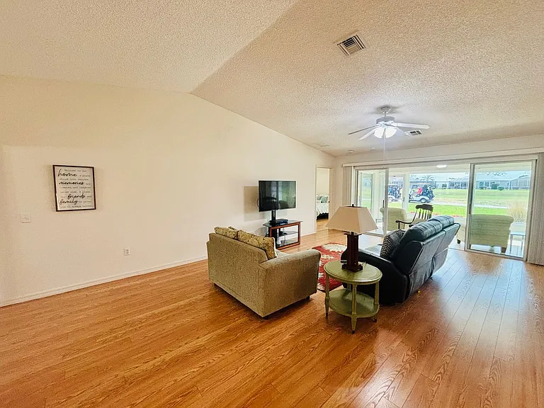 15596 SW 13th Cir — Photo 9