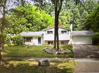 2540 Campbellgate Dr, Waterford, MI 48329