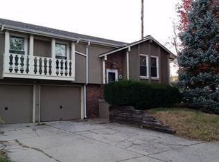 2300 S Viking Dr, Independence, MO 64057