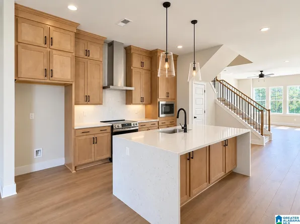 754 River Walk Dr, Birmingham, AL 35216