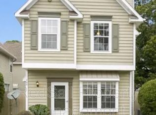 700 Casper Ln, Newport News, VA 23602
