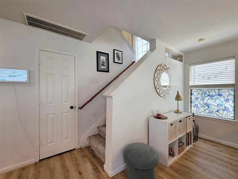 42 Wineberry Pl — Photo 5