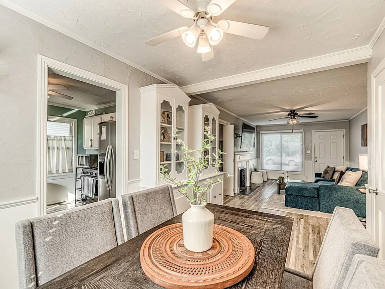 2912 W Fairfield Ave — Photo 12