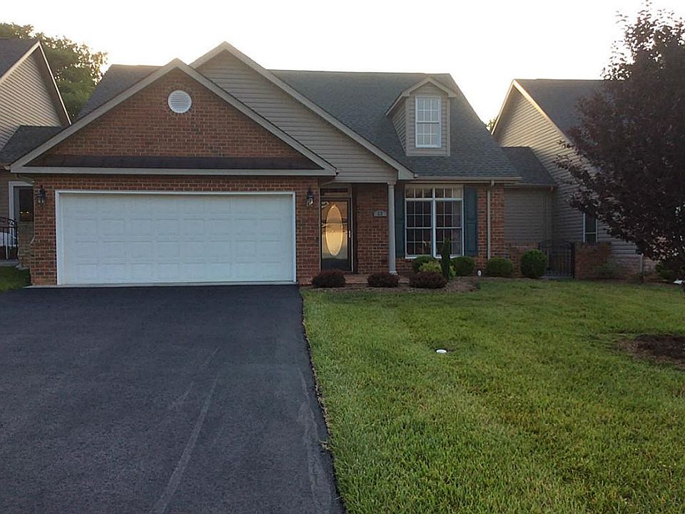 1st image of 23 Pondview Ct