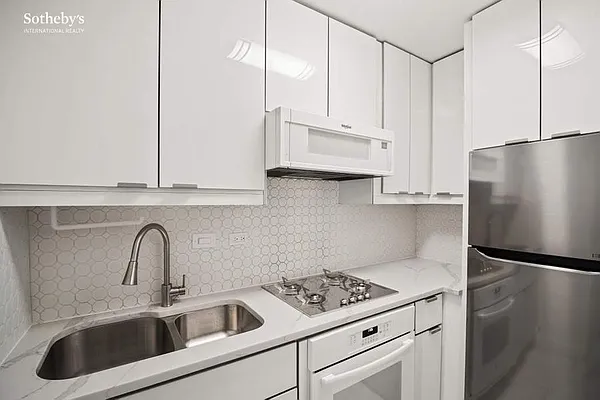 Sold by Sotheby's International Realty | media 3