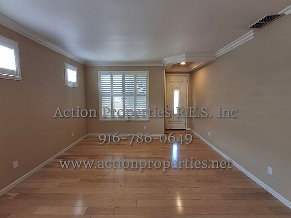 3rd image of 208 Needle Ct