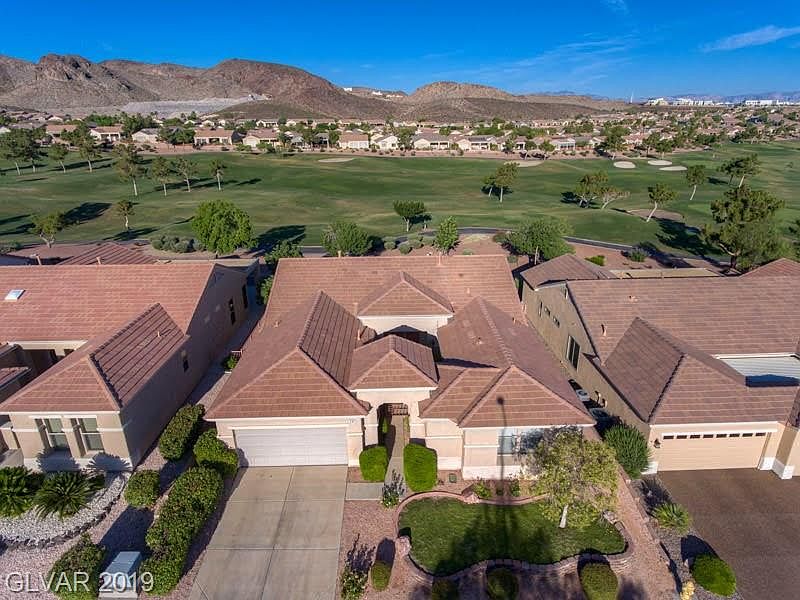 1st image of 581 Mountain Links Dr