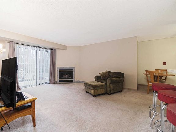4th image of 8851 S Wood Creek Dr APT 4