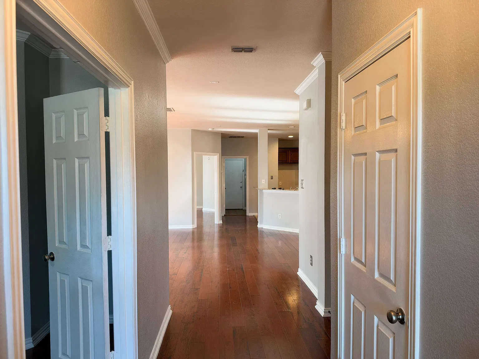 5016 Rushden Rd — Photo 2