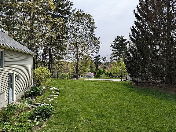 4th image of 14 Jacob Cobb Ln