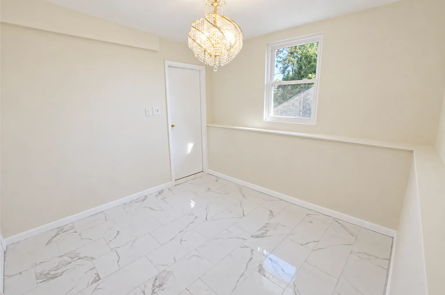 Wicks Rd, Commack — Photo 3