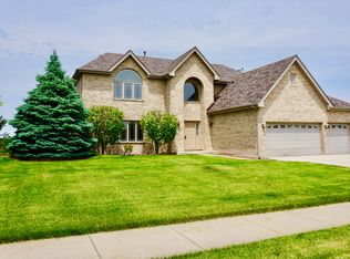 8124 Parkview Ln, Frankfort, IL 60423