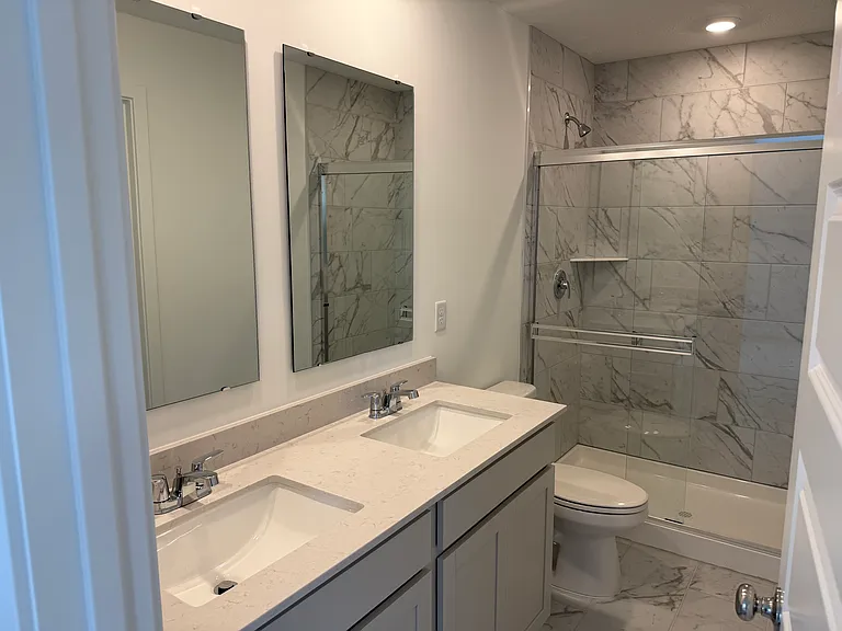 411 Eisenhower St — Photo 23