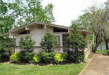 3rd image of 19 Tishimingo Dr
