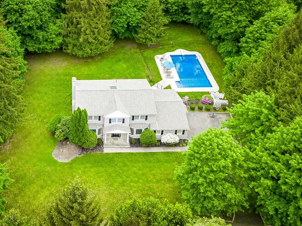 4 Evergreen Court, Suffern, NY 10901