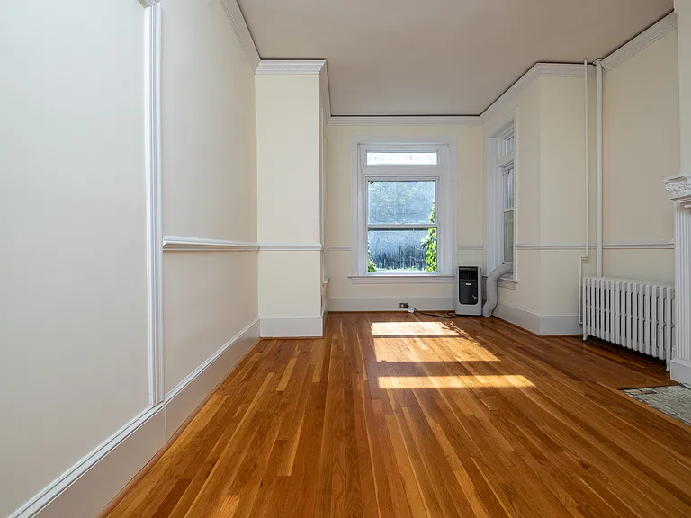 2476 Ontario Rd NW #A — Photo 3
