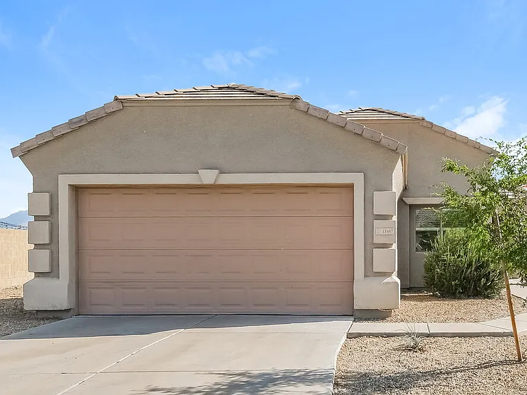 11457 W Rio Vista Ln — Photo 1