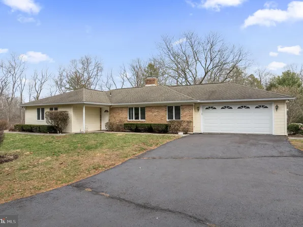 291 Green Hill Rd, Telford, PA 18969