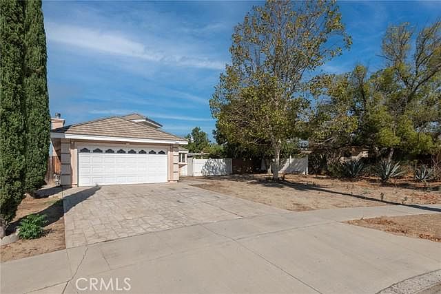 1st image of 9104 Acacia Ave