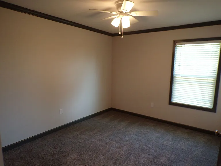 Lowe Drive 323 1-8 — Photo 10