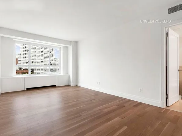 200 East 66th Street C1605 image 5 of 6