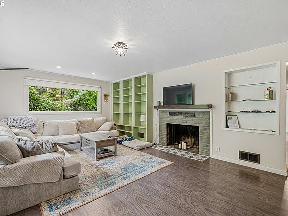 4th image of 4325 SW 96th Ave
