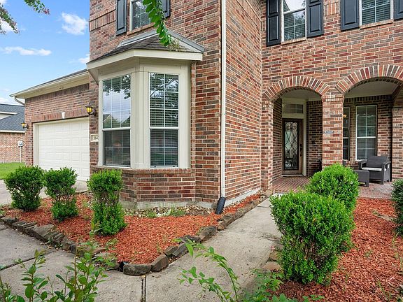 3rd image of 26407 Meadow Dawn Ln