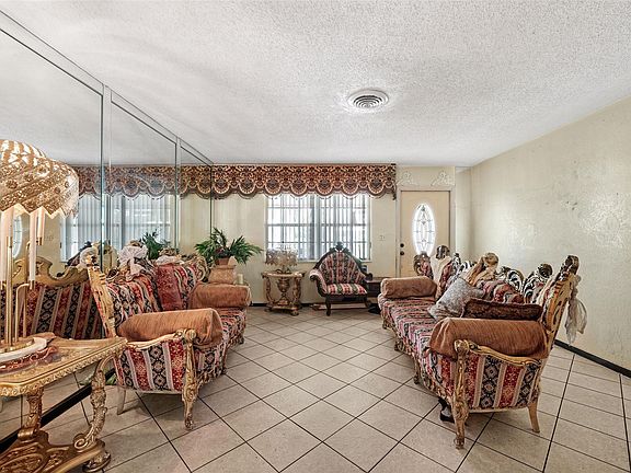 4th image of 4190 NW 52nd Avenue