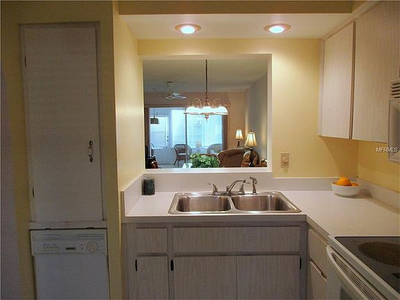 4th image of 3142 Mission Grove Dr