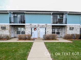 601 E Oak St #4, Cottage Grove, WI 53527