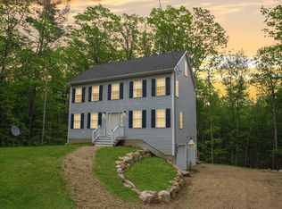 5 Mooers Rd, Raymond, NH 03077