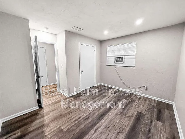 3744 Estelle Ave — Photo 20