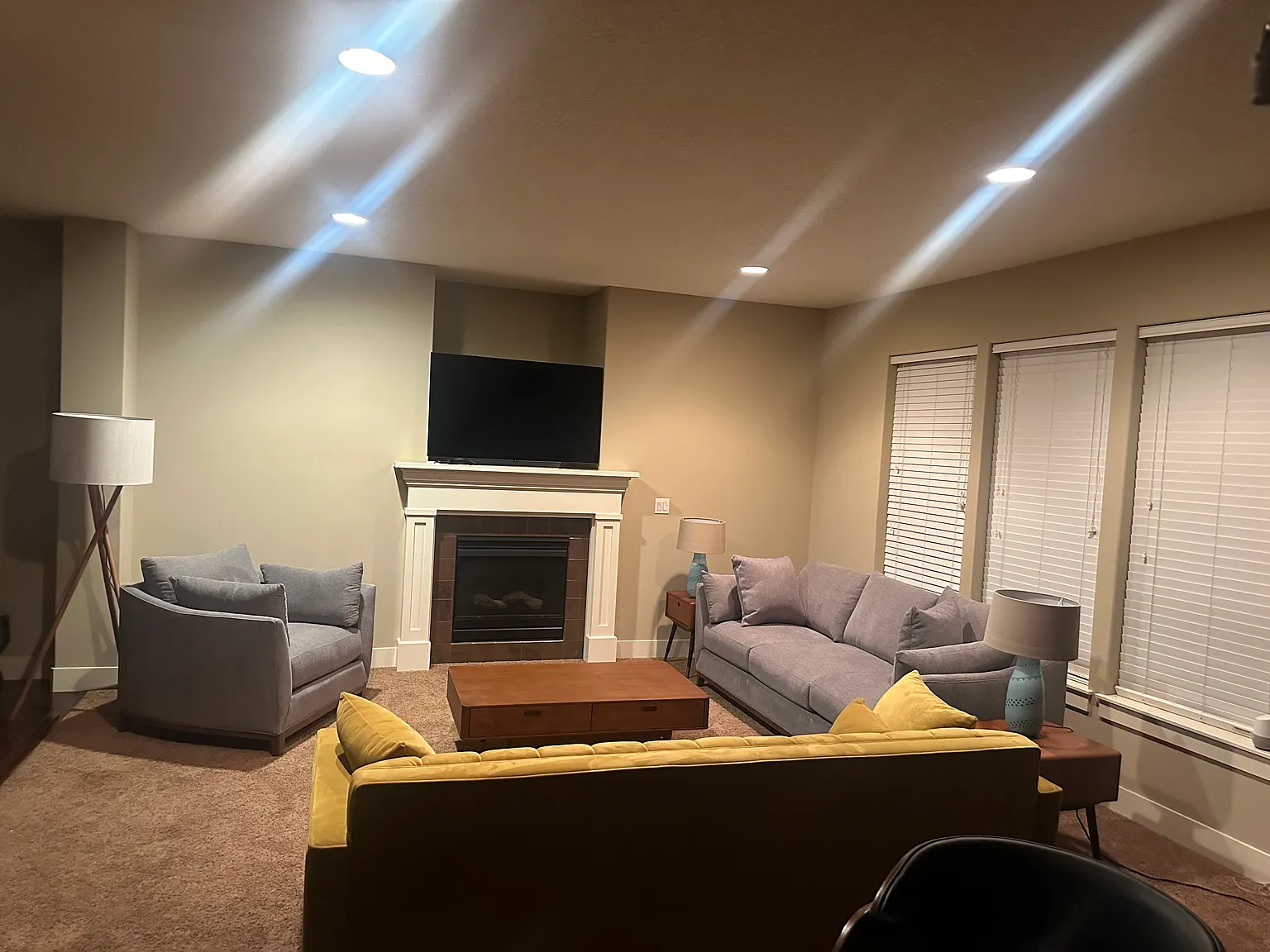 4 bed, 2360 sqft, $5,500 — Photo 2