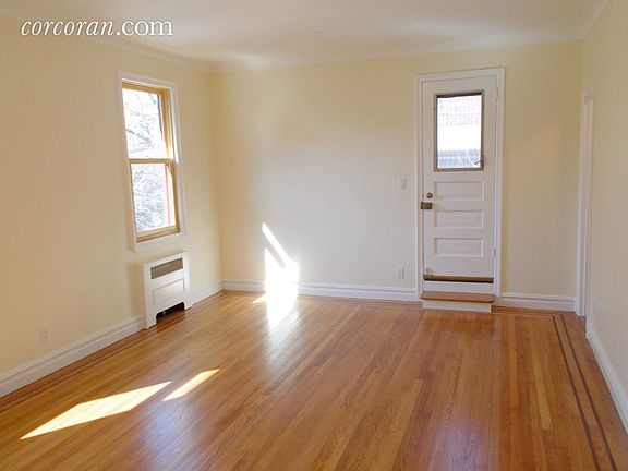 2nd image of 550 E 19th St