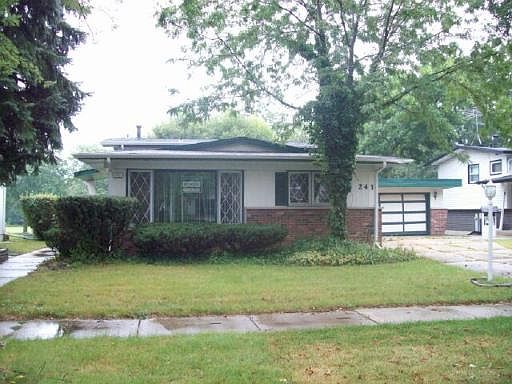 1st image of 241 Park Dr
