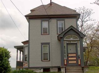631 E 7th St, Davenport, IA 52803