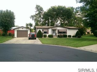 105 Clark Cir, Swansea, IL 62226
