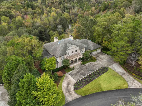 7503 Stratford Pl, Vestavia, AL 35242