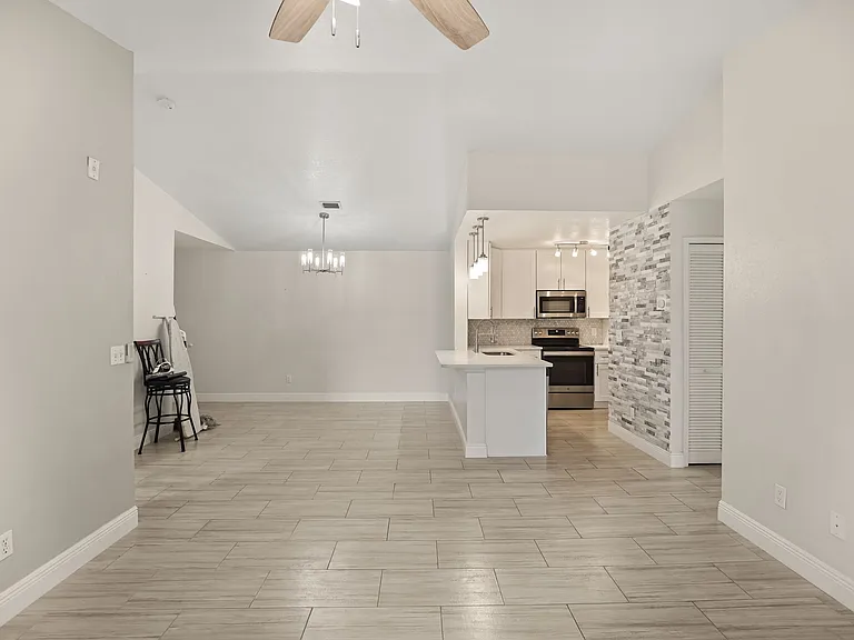 7511 Seurat St #10302 — Photo 8