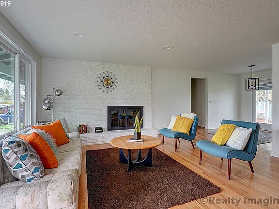 3rd image of 10811 SE 73rd Ct