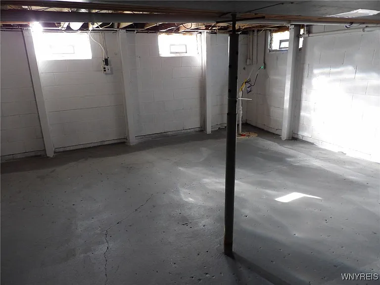 10332 Transit Rd — Photo 38