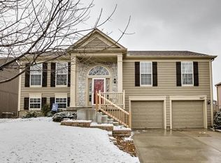 1847 W Concord Dr, Olathe, KS 66061