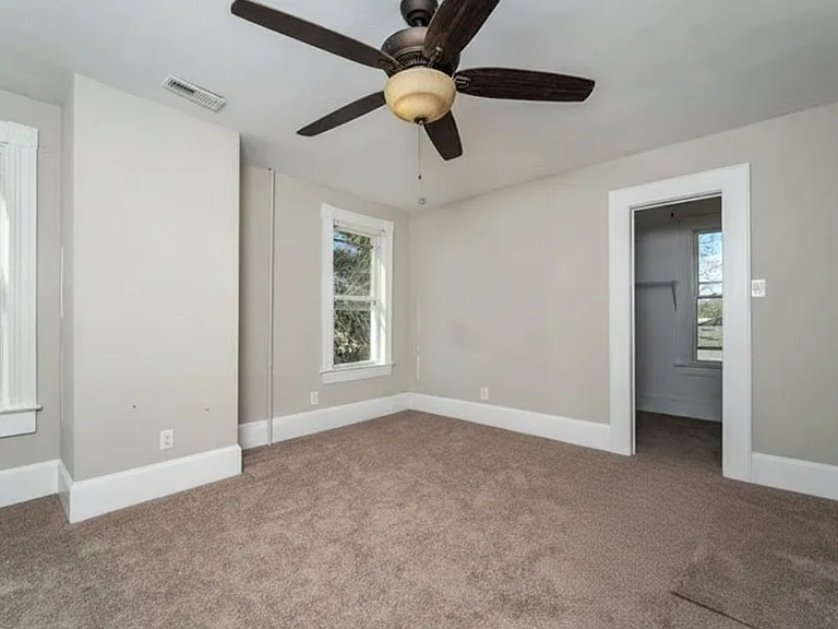 3027 Grandy Ave — Photo 12
