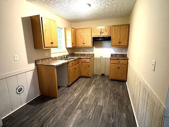 4th image of 529 E Main St #529D