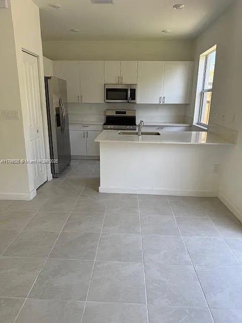 3 bed, 1334 sqft, $2,600 — Photo 3
