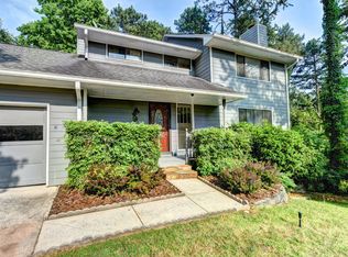 8070 Meadowsweet Trce, Roswell, GA 30076