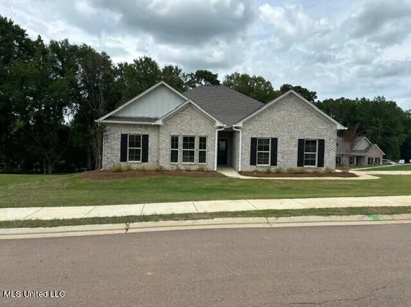 241 Copper Creek Dr, Clinton, MS 39056